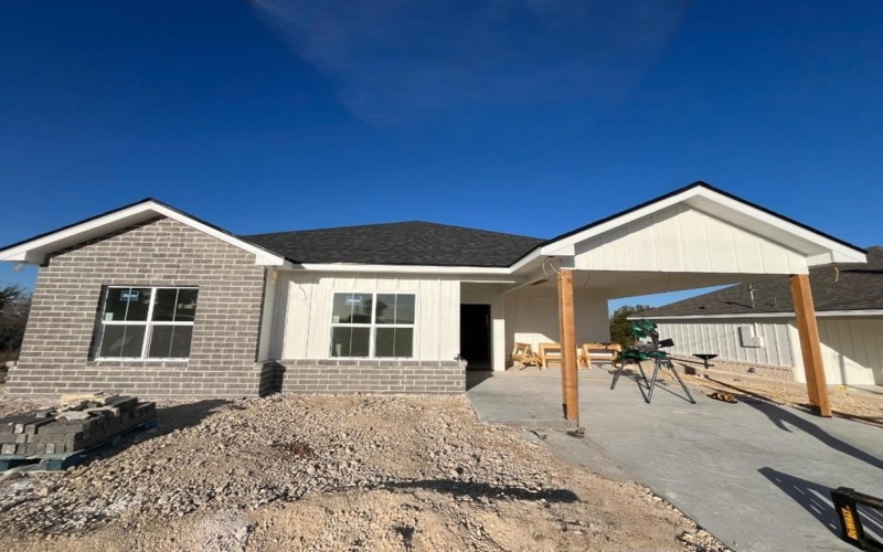 301 N 1st St, Mertzon, TX 76941, 3 Bedrooms Bedrooms, ,2 BathroomsBathrooms,Residential,For Sale,301 N 1st St,0,131719