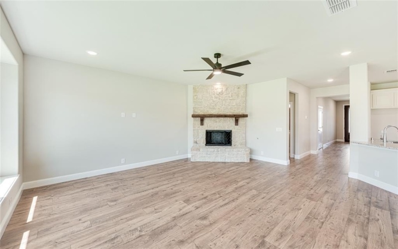 3104 Blazing Star Road, Mesquite, TX 75181, 4 Bedrooms Bedrooms, ,2 BathroomsBathrooms,Residential,For Sale,3104 Blazing Star Road,20588565