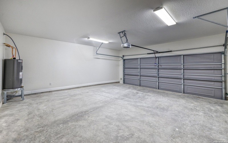 207 Riverside Drive, Uvalde, TX 78801, 4 Bedrooms Bedrooms, ,2 BathroomsBathrooms,Residential,For Sale,207 Riverside Drive,0,1942805