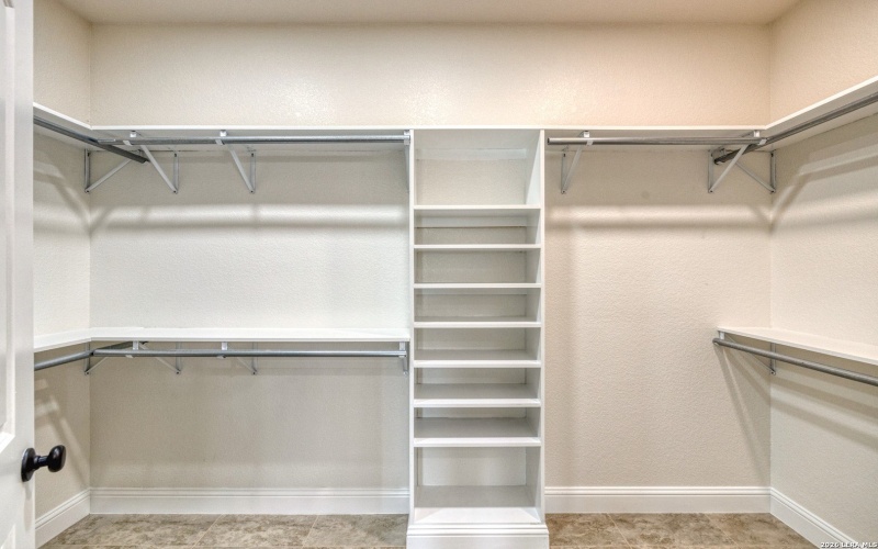 207 Riverside Drive, Uvalde, TX 78801, 4 Bedrooms Bedrooms, ,2 BathroomsBathrooms,Residential,For Sale,207 Riverside Drive,0,1942805