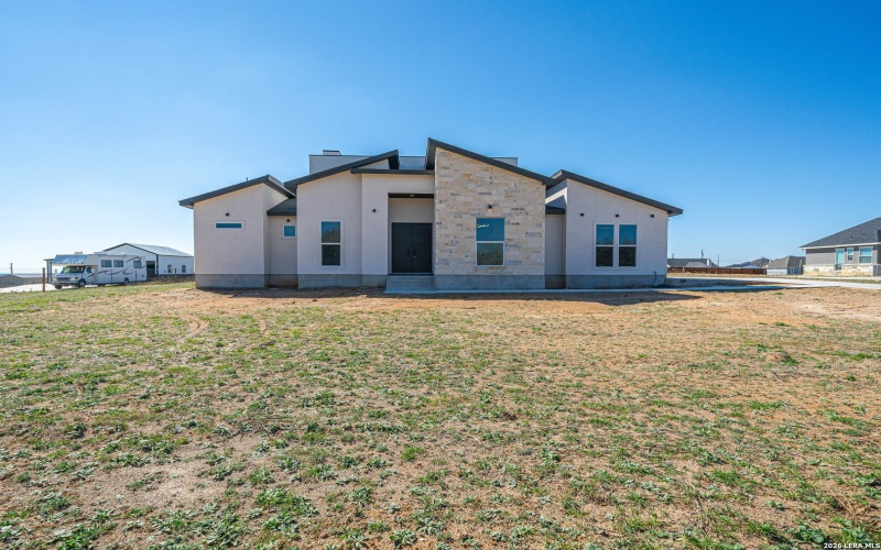 999 County Road 319, La Vernia, TX 78121, 4 Bedrooms Bedrooms, ,3 BathroomsBathrooms,Residential,For Sale,999 County Road 319,0,1942817