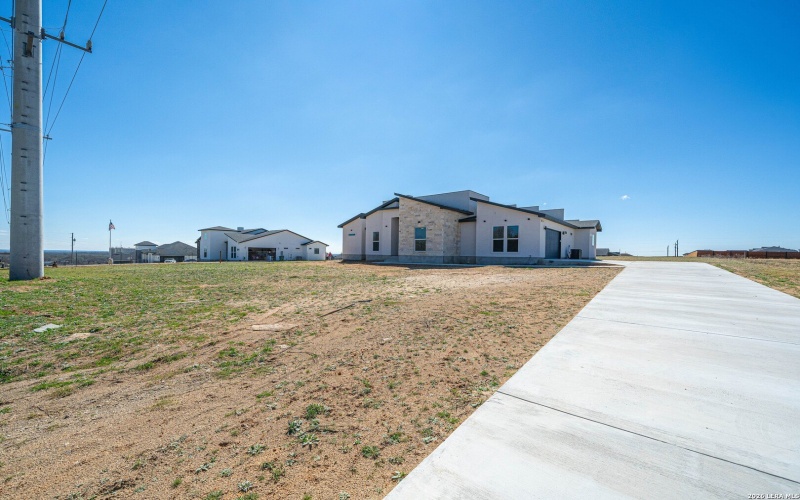 999 County Road 319, La Vernia, TX 78121, 4 Bedrooms Bedrooms, ,3 BathroomsBathrooms,Residential,For Sale,999 County Road 319,0,1942817