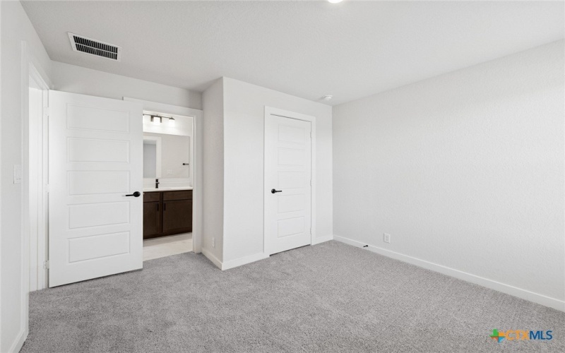 129 Radnor Road, New Braunfels, TX 78130, 4 Habitaciones Habitaciones , ,5 BañosBaños,Residential,En Venta,129 Radnor Road,0,605150