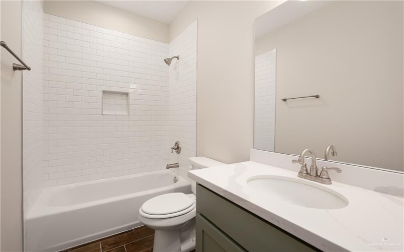 956 W Star Flower Street, Edinburg, TX 78541, 3 Habitaciones Habitaciones , ,2 BañosBaños,Residential,En Venta,956 W Star Flower Street,0,493555