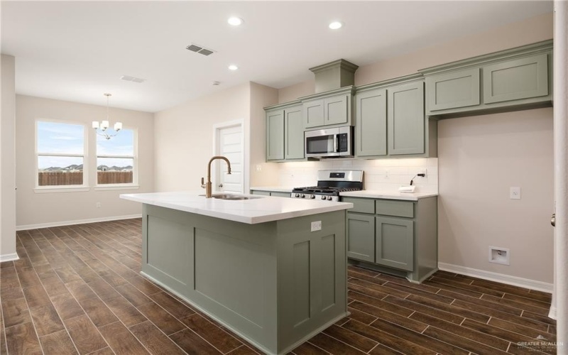 956 W Star Flower Street, Edinburg, TX 78541, 3 Habitaciones Habitaciones , ,2 BañosBaños,Residential,En Venta,956 W Star Flower Street,0,493555