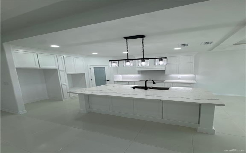 4009 Zanesville, McAllen, TX 78504, 3 Habitaciones Habitaciones , ,3 BañosBaños,Residential,En Venta,4009 Zanesville,0,494752