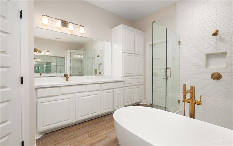 14820 Aqualina Way, McAllen, TX 78504, 5 Bedrooms Bedrooms, ,5 BathroomsBathrooms,Residential,For Sale,14820 Aqualina Way,0,494803