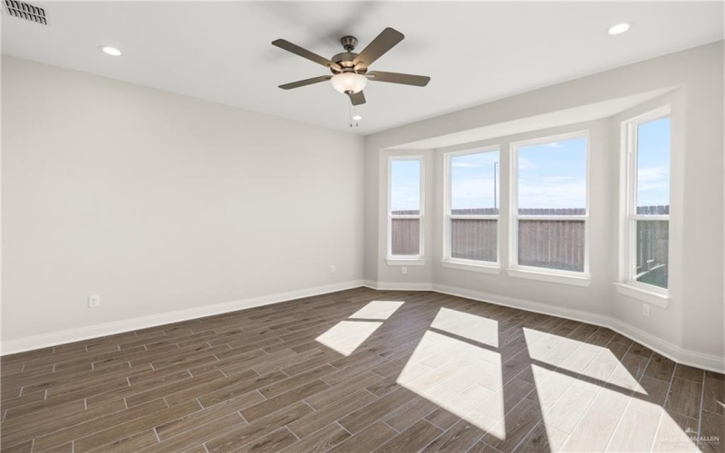 14001 Sugarberry Lane, McAllen, TX 78504, 3 Bedrooms Bedrooms, ,2 BathroomsBathrooms,Residential,For Sale,14001 Sugarberry Lane,0,494811