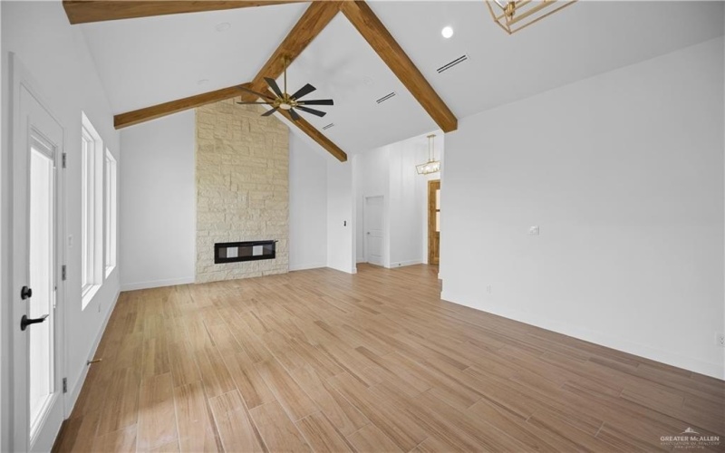 556 Demi Street, Edinburg, TX 78542, 3 Bedrooms Bedrooms, ,2 BathroomsBathrooms,Residential,For Sale,556 Demi Street,0,496350