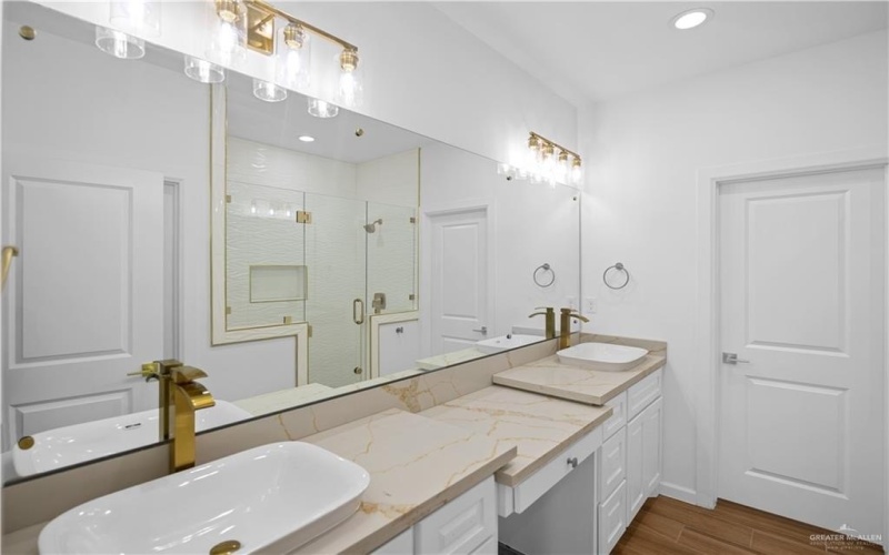 556 Demi Street, Edinburg, TX 78542, 3 Bedrooms Bedrooms, ,2 BathroomsBathrooms,Residential,For Sale,556 Demi Street,0,496350