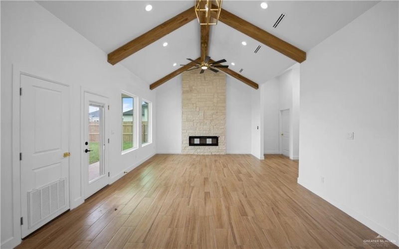 556 Demi Street, Edinburg, TX 78542, 3 Bedrooms Bedrooms, ,2 BathroomsBathrooms,Residential,For Sale,556 Demi Street,0,496350