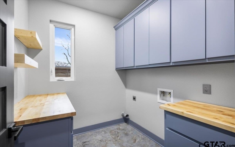 3008 Walton Rd., Tyler, TX 75701, 4 Bedrooms Bedrooms, ,2 BathroomsBathrooms,Residential,For Sale,3008 Walton Rd.,0,26002478