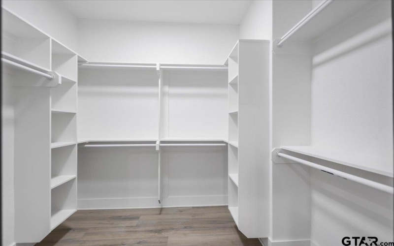 3008 Walton Rd., Tyler, TX 75701, 4 Bedrooms Bedrooms, ,2 BathroomsBathrooms,Residential,For Sale,3008 Walton Rd.,0,26002478