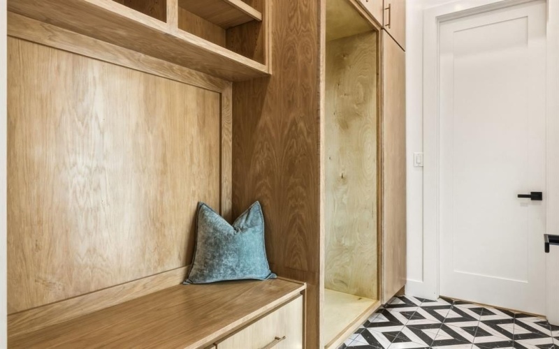 3905 Wemdon Drive, Dallas, TX 75220, 5 Bedrooms Bedrooms, ,6 BathroomsBathrooms,Residential,For Sale,3905 Wemdon Drive,0,21083806