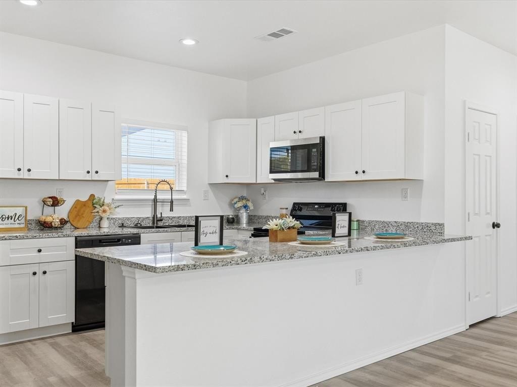 408 Susan Drive, Kennedale, TX 76060, 4 Bedrooms Bedrooms, ,2 BathroomsBathrooms,Residential,For Sale,408 Susan Drive,0,21149375