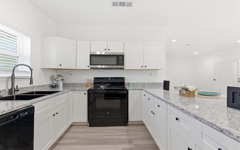 408 Susan Drive, Kennedale, TX 76060, 4 Bedrooms Bedrooms, ,2 BathroomsBathrooms,Residential,For Sale,408 Susan Drive,0,21149375