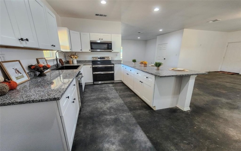 400 Susan Drive, Kennedale, TX 76060, 4 Bedrooms Bedrooms, ,2 BathroomsBathrooms,Residential,For Sale,400 Susan Drive,0,21149419