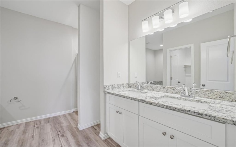 4812 Delano Street, Greenville, TX 75401, 4 Habitaciones Habitaciones , ,3 BañosBaños,Residential,En Venta,4812 Delano Street,0,21179218