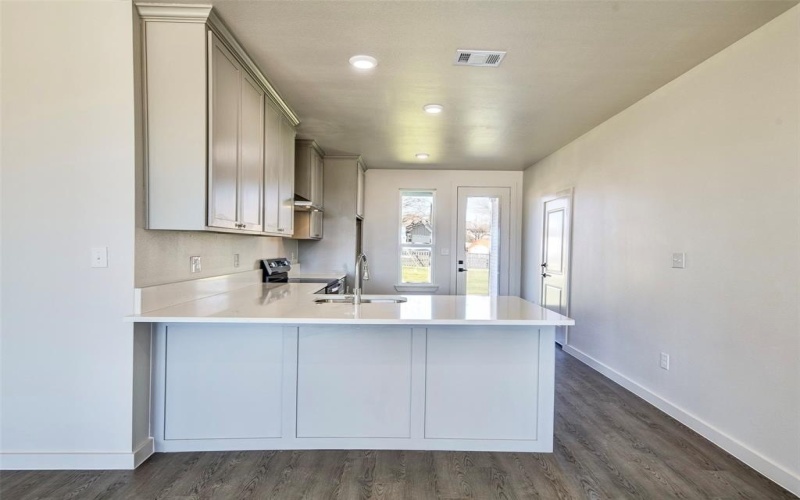 170 Half Moon Way, Runaway Bay, TX 76426, 4 Habitaciones Habitaciones , ,2 BañosBaños,Residential,En Venta,170 Half Moon Way,0,21182406