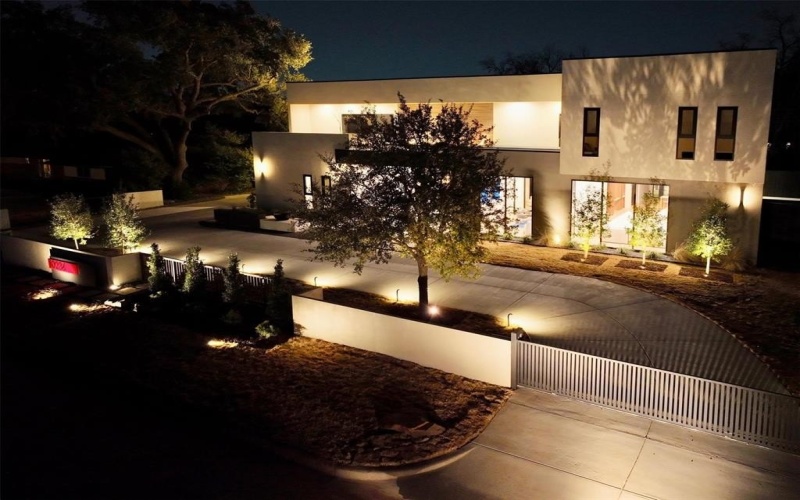 10236 Crestover Drive, Dallas, TX 75229, 5 Bedrooms Bedrooms, ,7 BathroomsBathrooms,Residential,For Sale,10236 Crestover Drive,0,21184603