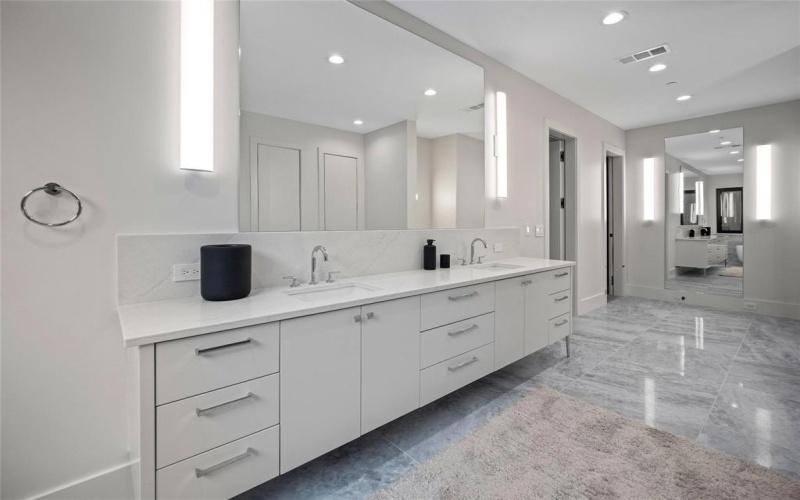 10236 Crestover Drive, Dallas, TX 75229, 5 Bedrooms Bedrooms, ,7 BathroomsBathrooms,Residential,For Sale,10236 Crestover Drive,0,21184603