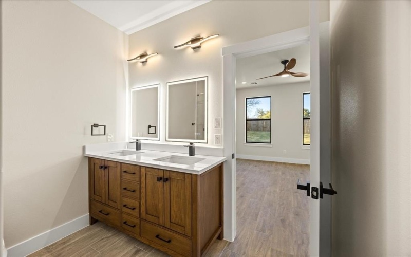 2314 Forest Hill Lane, Granbury, TX 76048, 3 Bedrooms Bedrooms, ,2 BathroomsBathrooms,Residential,For Sale,2314 Forest Hill Lane,0,21184873