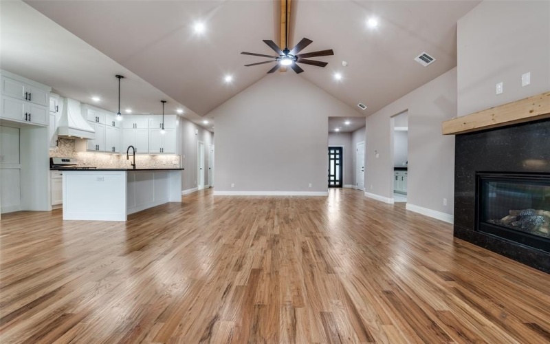 415 N Watson Street, Seagoville, TX 75159, 3 Habitaciones Habitaciones , ,2 BañosBaños,Residential,En Venta,415 N Watson Street,0,21185286