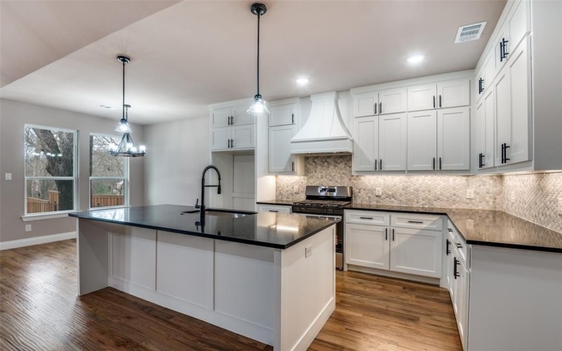 415 N Watson Street, Seagoville, TX 75159, 3 Habitaciones Habitaciones , ,2 BañosBaños,Residential,En Venta,415 N Watson Street,0,21185286