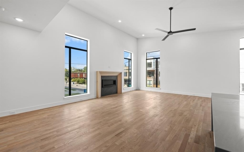 2323 N Carroll Avenue, Dallas, TX 75204, 4 Habitaciones Habitaciones , ,2 BañosBaños,Residential,En Venta,2323 N Carroll Avenue,0,21185410