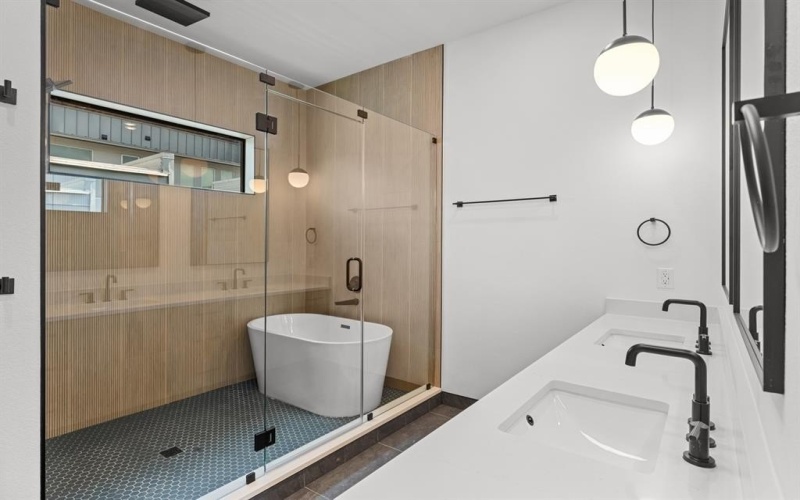 2323 N Carroll Avenue, Dallas, TX 75204, 4 Habitaciones Habitaciones , ,2 BañosBaños,Residential,En Venta,2323 N Carroll Avenue,0,21185410