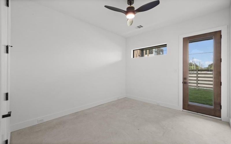 2323 N Carroll Avenue, Dallas, TX 75204, 4 Habitaciones Habitaciones , ,2 BañosBaños,Residential,En Venta,2323 N Carroll Avenue,0,21185410