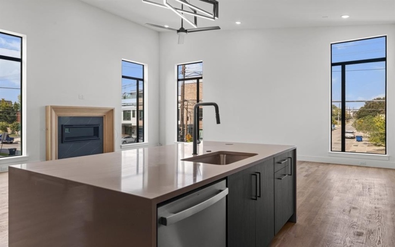 2323 N Carroll Avenue, Dallas, TX 75204, 4 Habitaciones Habitaciones , ,2 BañosBaños,Residential,En Venta,2323 N Carroll Avenue,0,21185410