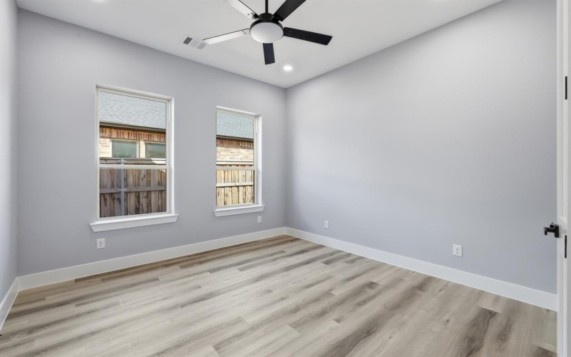 707 Ross Trail, Arlington, TX 76012, 4 Habitaciones Habitaciones , ,2 BañosBaños,Residential,En Venta,707 Ross Trail,0,21185505