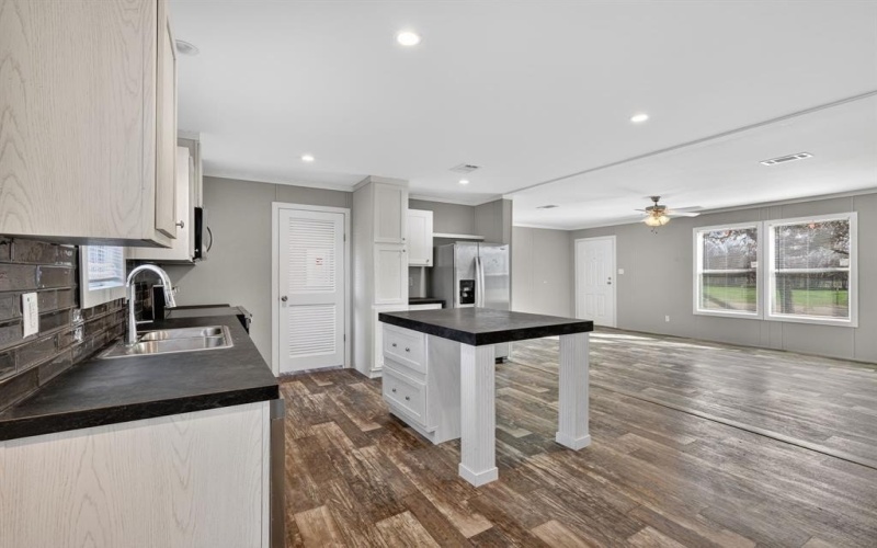 104 4th Street, Graford, TX 76449, 4 Habitaciones Habitaciones , ,2 BañosBaños,Residential,En Venta,104 4th Street,0,21185530