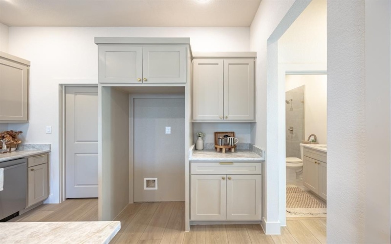 617 E Ramsey Avenue, Fort Worth, TX 76104, 4 Habitaciones Habitaciones , ,3 BañosBaños,Residential,En Venta,617 E Ramsey Avenue,0,21185686