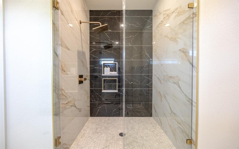 617 E Ramsey Avenue, Fort Worth, TX 76104, 4 Habitaciones Habitaciones , ,3 BañosBaños,Residential,En Venta,617 E Ramsey Avenue,0,21185686