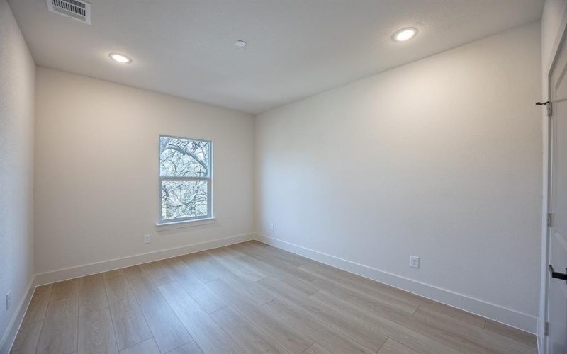 617 E Ramsey Avenue, Fort Worth, TX 76104, 4 Habitaciones Habitaciones , ,3 BañosBaños,Residential,En Venta,617 E Ramsey Avenue,0,21185686