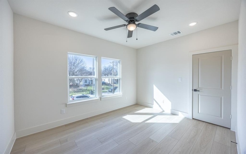 617 E Ramsey Avenue, Fort Worth, TX 76104, 4 Habitaciones Habitaciones , ,3 BañosBaños,Residential,En Venta,617 E Ramsey Avenue,0,21185686