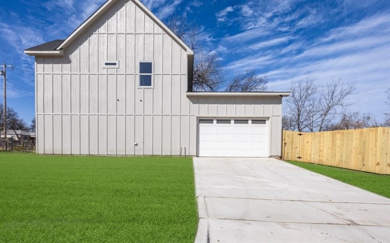 617 E Ramsey Avenue, Fort Worth, TX 76104, 4 Habitaciones Habitaciones , ,3 BañosBaños,Residential,En Venta,617 E Ramsey Avenue,0,21185686