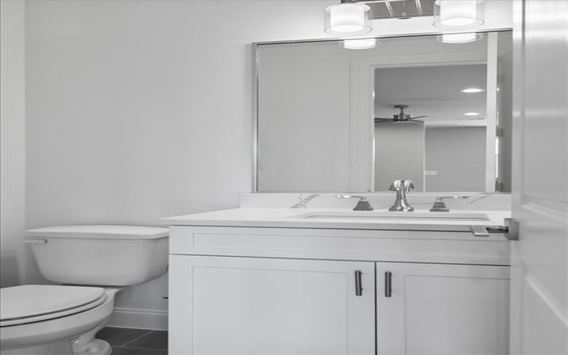 4401 Cabell Drive #102, Dallas, TX 75204, 2 Bedrooms Bedrooms, ,2 BathroomsBathrooms,Residential,For Sale,4401 Cabell Drive,20644299