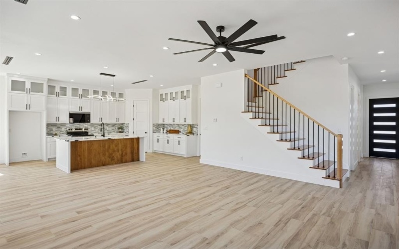 918 N Tatum Avenue, Dallas, TX 75211, 4 Bedrooms Bedrooms, ,5 BathroomsBathrooms,Residential,For Sale,918 N Tatum Avenue,0,21185876