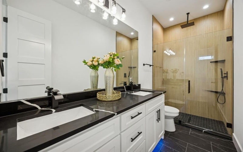 918 N Tatum Avenue, Dallas, TX 75211, 4 Bedrooms Bedrooms, ,5 BathroomsBathrooms,Residential,For Sale,918 N Tatum Avenue,0,21185876