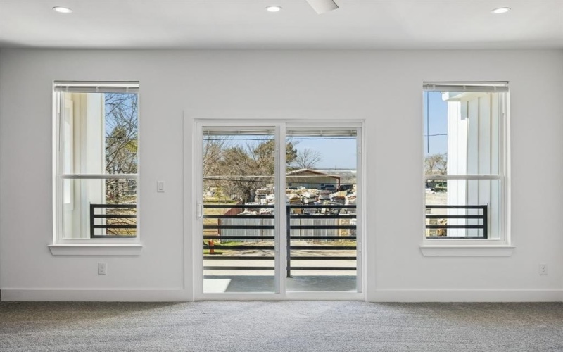 918 N Tatum Avenue, Dallas, TX 75211, 4 Bedrooms Bedrooms, ,5 BathroomsBathrooms,Residential,For Sale,918 N Tatum Avenue,0,21185876