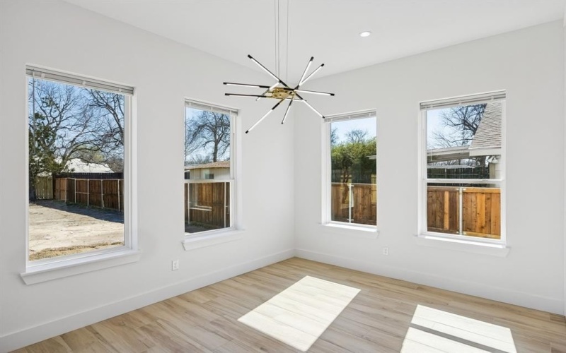 918 N Tatum Avenue, Dallas, TX 75211, 4 Bedrooms Bedrooms, ,5 BathroomsBathrooms,Residential,For Sale,918 N Tatum Avenue,0,21185876