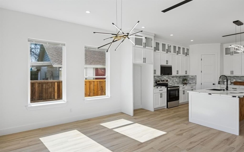 918 N Tatum Avenue, Dallas, TX 75211, 4 Bedrooms Bedrooms, ,5 BathroomsBathrooms,Residential,For Sale,918 N Tatum Avenue,0,21185876