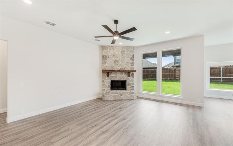 3240 Southampton Drive, Mesquite, TX 75181, 4 Bedrooms Bedrooms, ,3 BathroomsBathrooms,Residential,For Sale,3240 Southampton Drive,20591029