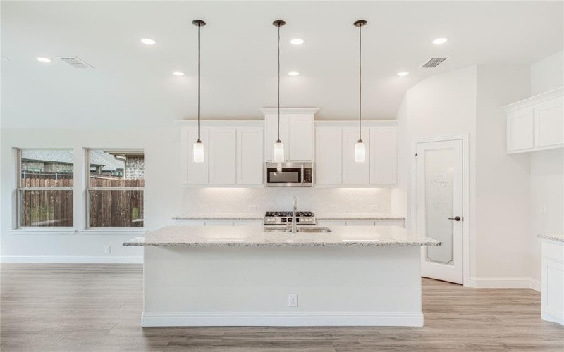 3240 Southampton Drive, Mesquite, TX 75181, 4 Bedrooms Bedrooms, ,3 BathroomsBathrooms,Residential,For Sale,3240 Southampton Drive,20591029