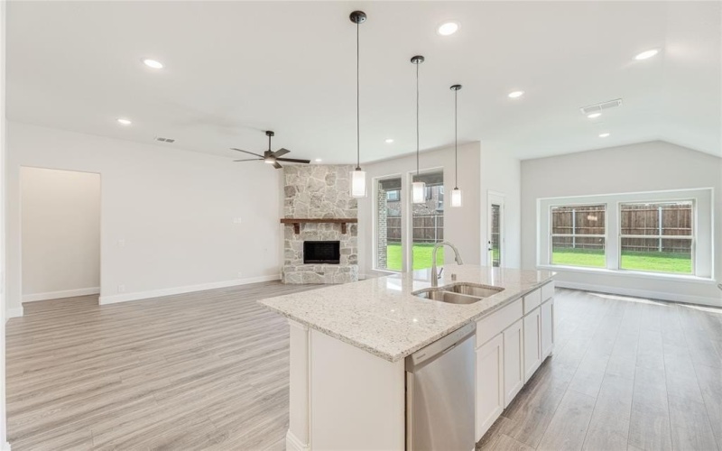 3240 Southampton Drive, Mesquite, TX 75181, 4 Bedrooms Bedrooms, ,3 BathroomsBathrooms,Residential,For Sale,3240 Southampton Drive,20591029