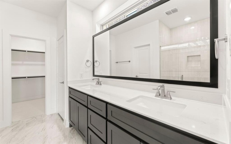 8232 Caprock Trail, Rowlett, TX 75089, 4 Habitaciones Habitaciones , ,3 BañosBaños,Residential,En Venta,8232 Caprock Trail,0,21185947