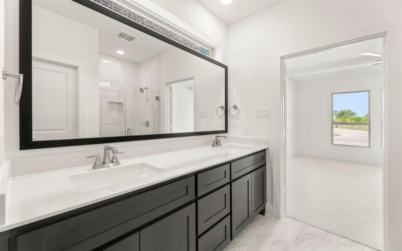 8232 Caprock Trail, Rowlett, TX 75089, 4 Habitaciones Habitaciones , ,3 BañosBaños,Residential,En Venta,8232 Caprock Trail,0,21185947